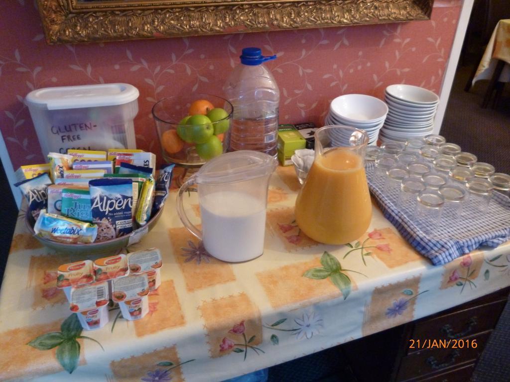 Grange Lodge Hotel - B&B Лондон Экстерьер фото